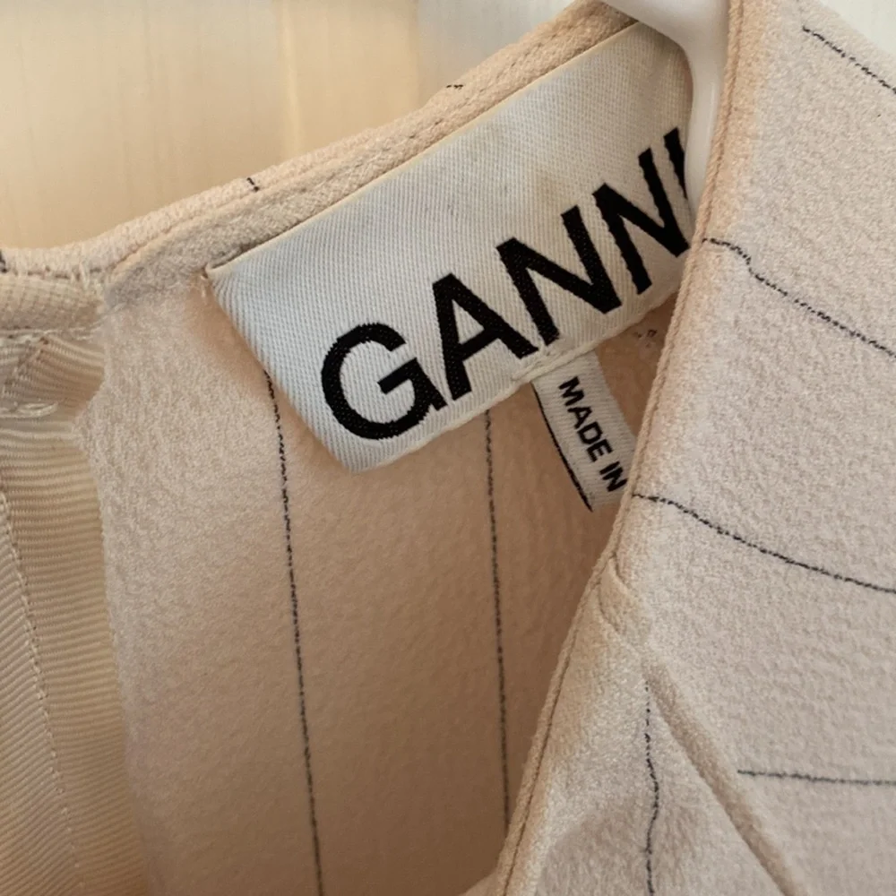 Ganni Heavy Crepe Blouse - Picture 5 of 7